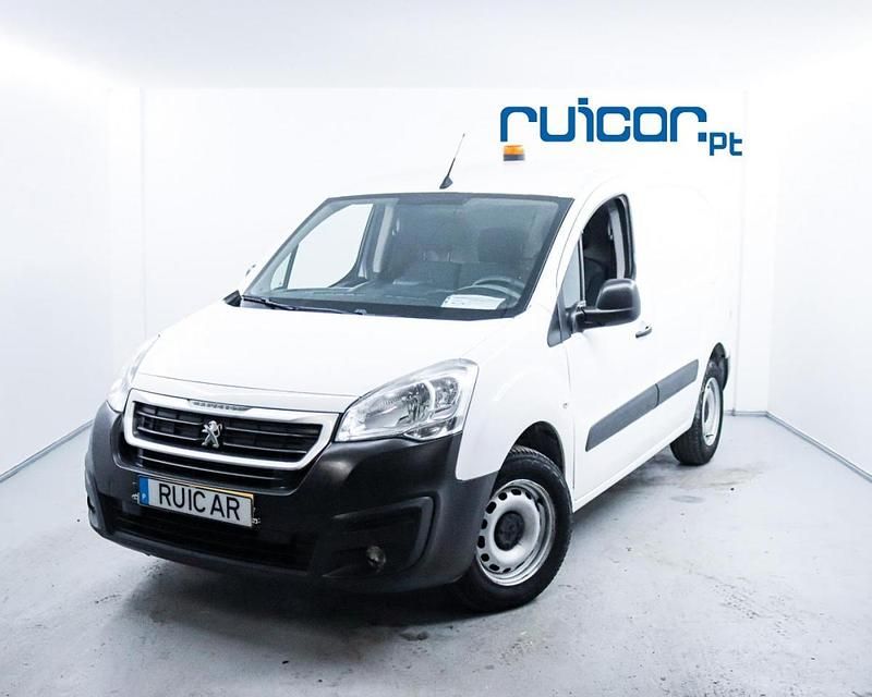 Branco Usado 2017 Peugeot Partner Van | € 11.950 - Imagem 1/4