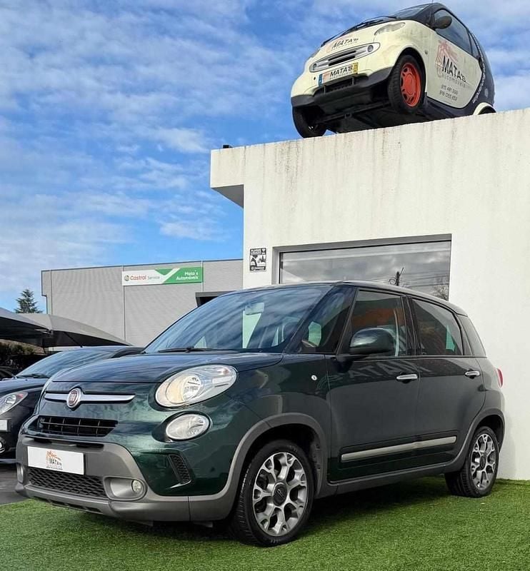 Verde Usado 2016 Fiat 500L Monovolume | € 9.999 (Preço justo) - Imagem 1/4