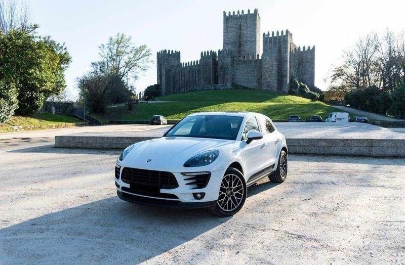 Branco Usado 2017 Porsche Macan SUV | € 62.000 - Imagem 1/4