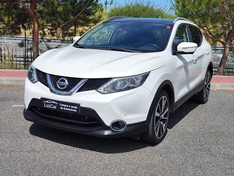 Usado Nissan Qashqai Premium Edition 130 HP (95 kW) 2014 Outro SUV