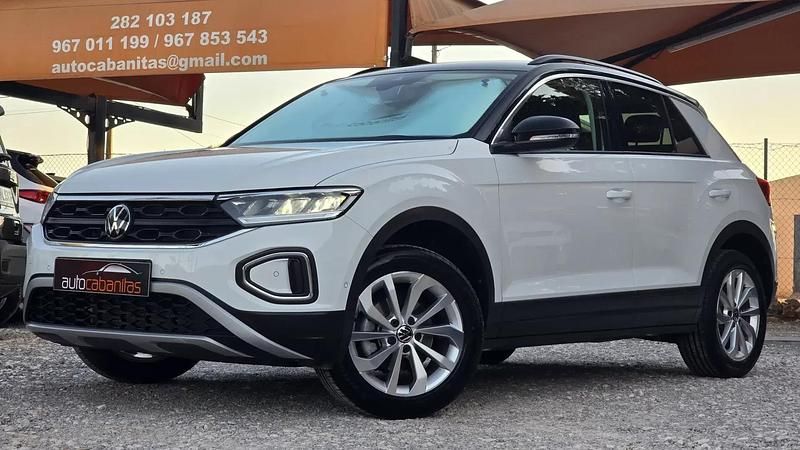 Branco Usado 2023 VW T-Roc Life SUV | € 22.500 (Preço justo) - Imagem 1/4