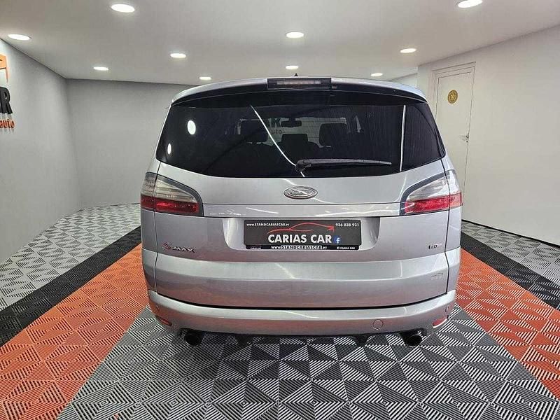 Usado Ford S-MAX Titanium 175 HP (128 kW) 2010 Cinza Monovolume