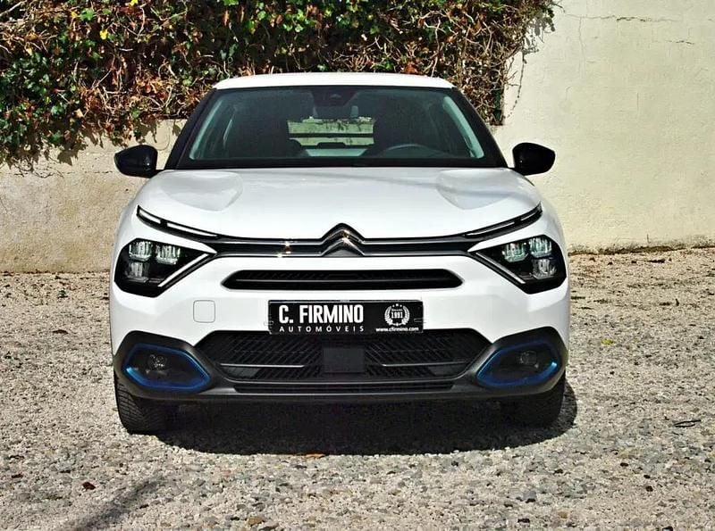 Usado Citroën e-C4 Feel 100 kW (136 HP) 2023 Branco SUV