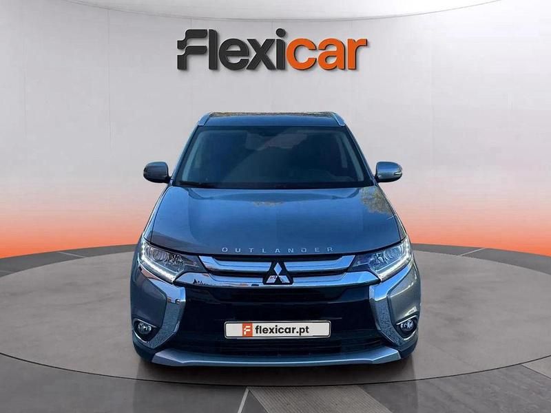 Cinza Usado 2019 Mitsubishi Outlander Intense+ SUV | € 22.990 (Preço justo) - Imagem 1/4