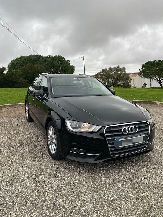 Usado Audi A3 Attraction 110 HP (80 kW) 2015 Sedan