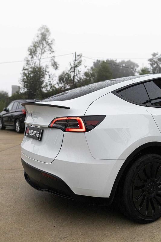Usado Tesla Model Y 175 kW (238 HP) 2022 Branco SUV