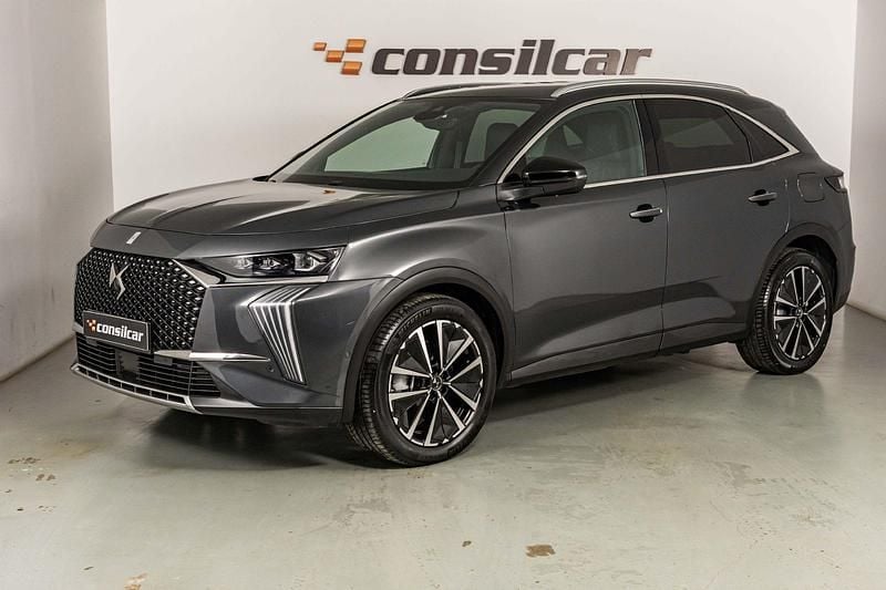 Usado DS Automobiles DS7 Crossback Rivoli 300 HP (220 kW) 2024 Cinza SUV
