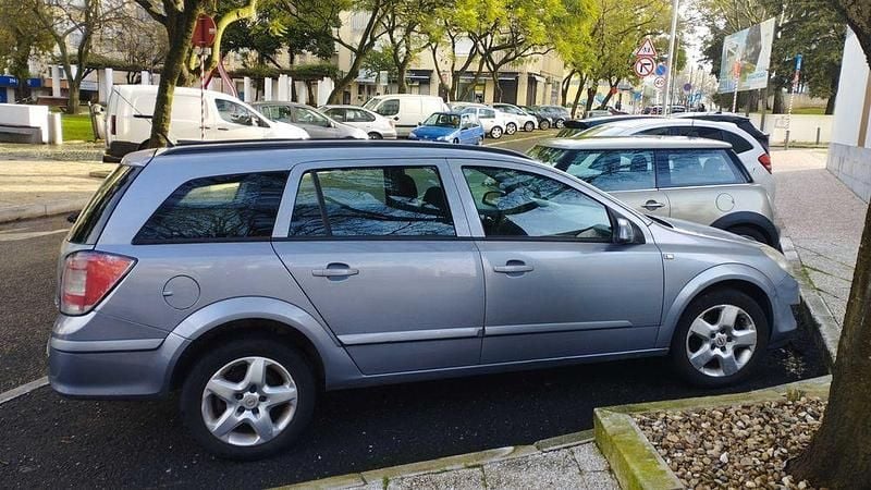 Usado Opel Astra 90 HP (66 kW) 2008 Carrinha
