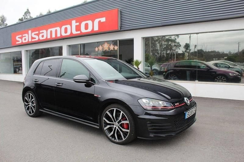 Preto Usado 2017 VW Golf VII | € 24.900 (Bom preço) - Imagem 1/4