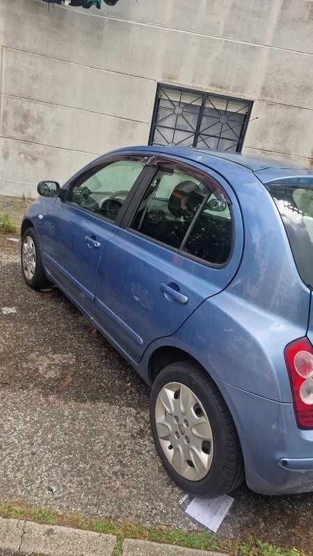 Azul Usado 2008 Nissan Micra Citadino | € 4.200 - Imagem 1/4
