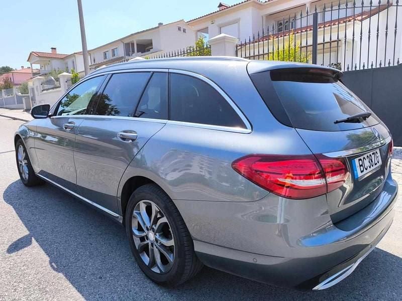 Usado Mercedes C180 116 HP (85 kW) 2016 Cinzento Carrinha
