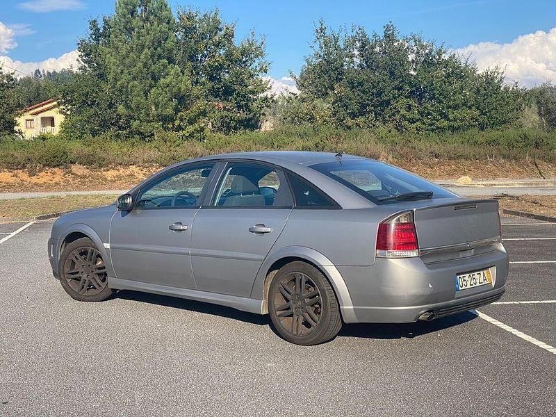 Usado 2004 Opel Vectra GTS Sedan | € 3.200 - Imagem 1/4