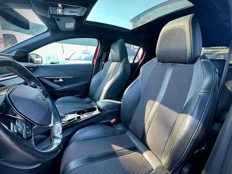 Verde Usado 2020 Peugeot e-208 GT-line Citadino | € 17.990 (Preço justo) - Imagem 1/3
