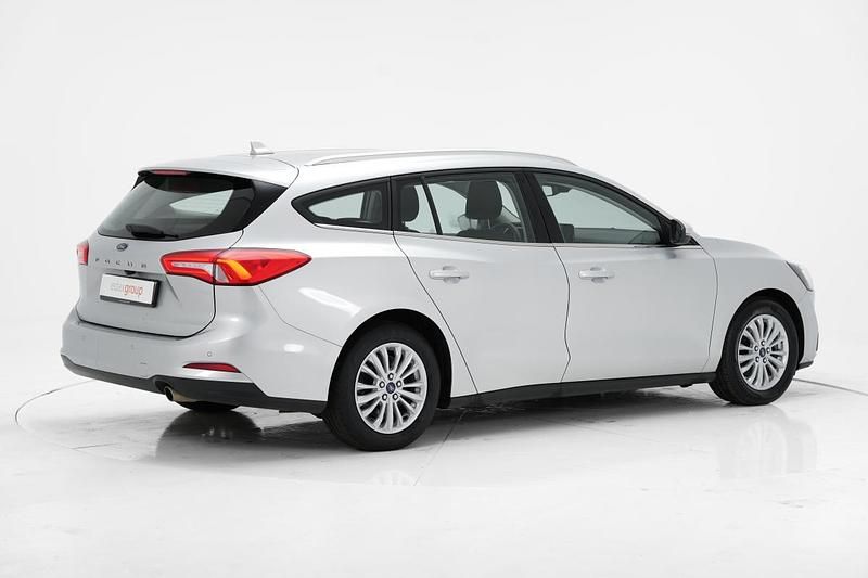 Usado Ford Focus 120 HP (88 kW) 2020 Cinzento Carrinha