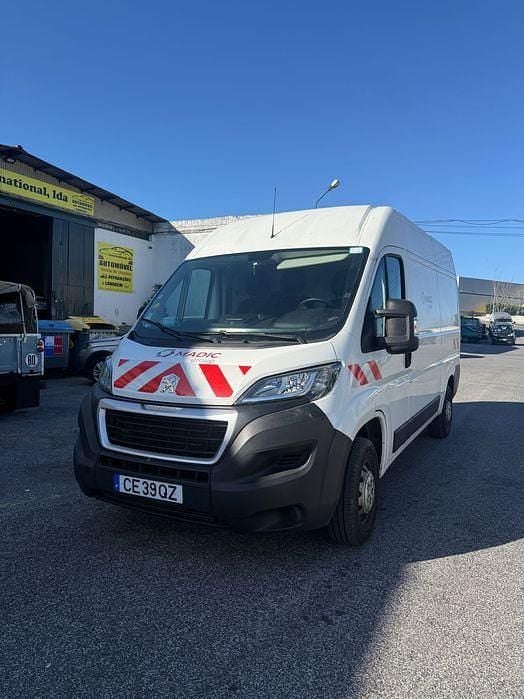 Usado Peugeot Boxer 140 HP (102 kW) 2020 Branco Van