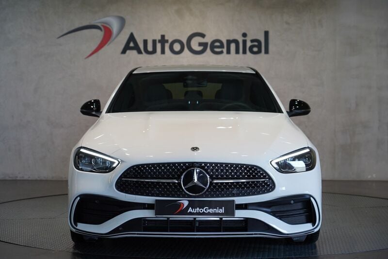 Usado Mercedes C300 AMG line 265 HP (194 kW) 2024 Branco Sedan