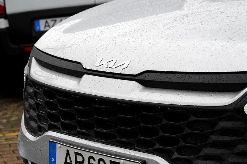 Usado Kia Sportage 150 HP (110 kW) 2022 Cinza SUV