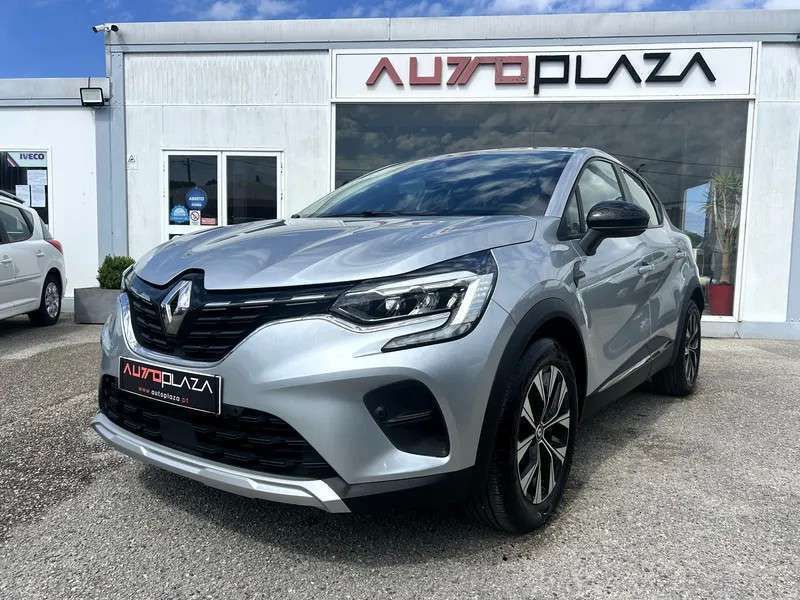 Cinzento Usado 2020 Renault Captur SUV | € 19.900 (Caro) - Imagem 1/4