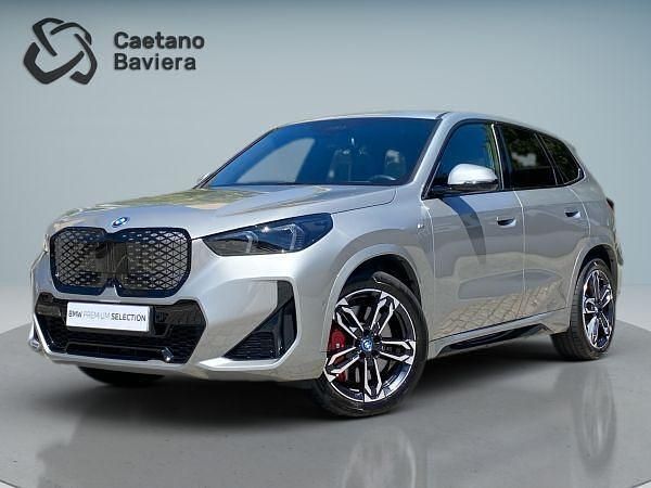 Cinza Usado 2024 BMW iX1 SUV | € 52.900 - Imagem 1/4