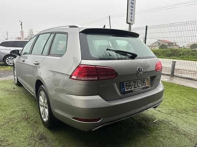 Usado VW Golf VII 116 HP (85 kW) 2019 Cinzento Carrinha