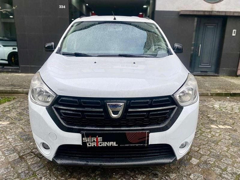 Usado Dacia Lodgy 115 HP (84 kW) 2019 Branco Monovolume
