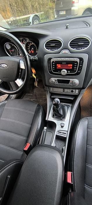 Usado Ford Focus Titanium 109 HP (80 kW) 2009 Sedan