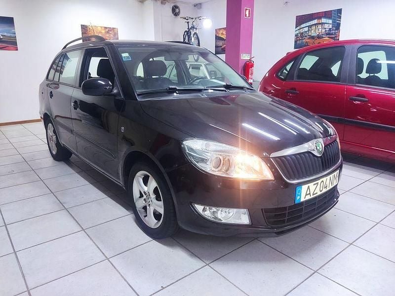 Usado 2010 Skoda Fabia Sedan | € 5.250 (Super Preço) - Imagem 1/4