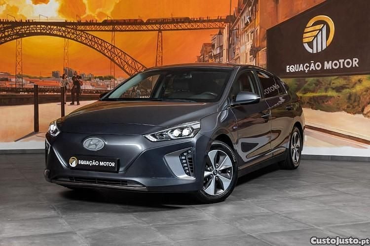 Cinza Usado 2019 Hyundai Ioniq Sedan | € 14.900 (Bom preço) - Imagem 1/1