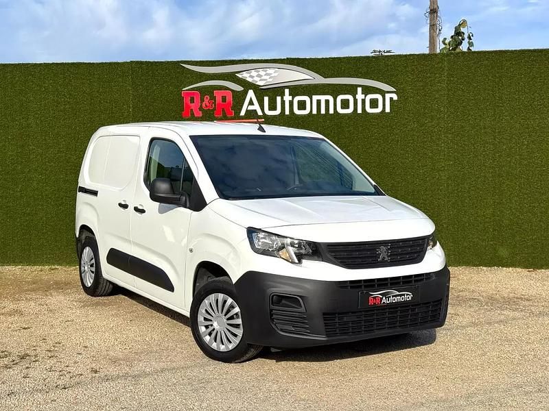 Branco Usado 2019 Peugeot Partner Van | € 12.400 (Preço justo) - Imagem 1/4
