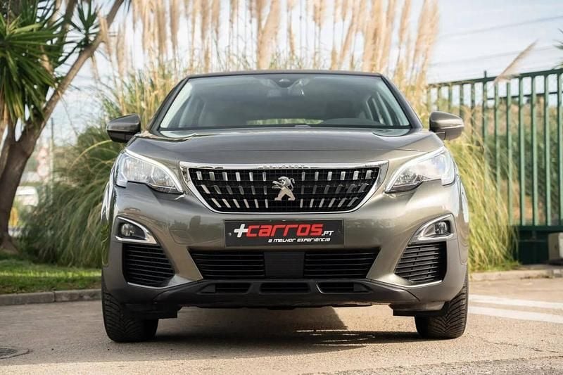 Usado Peugeot 3008 130 HP (95 kW) 2017 Cinzento SUV