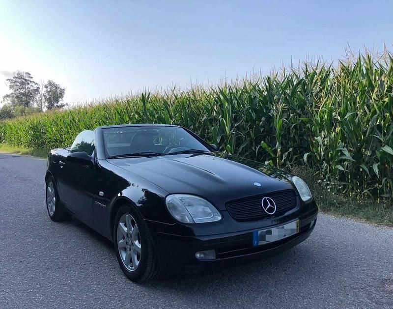 Usado Mercedes SLK200 192 HP (141 kW) 1998 Preto Cabrios