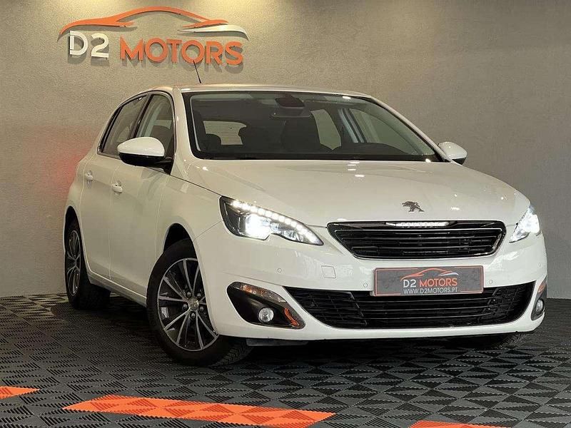 Branco Usado 2016 Peugeot 308 | € 14.990 (Caro) - Imagem 1/4