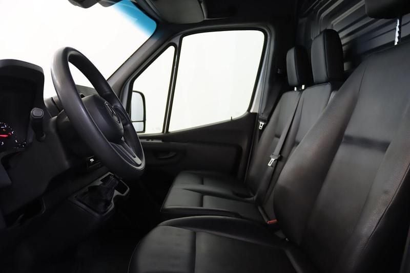 Usado Mercedes Sprinter 150 HP (110 kW) 2022 Branco Van