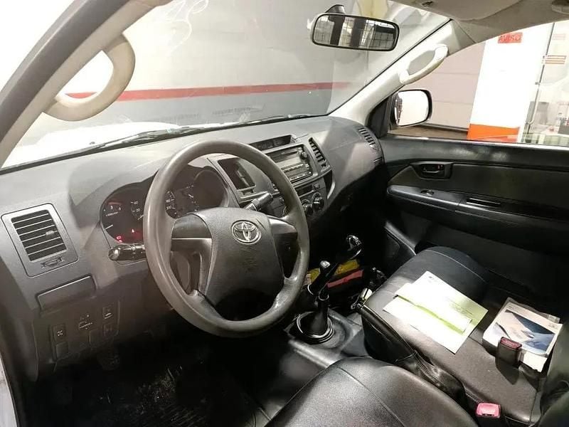 Usado Toyota HiLux 144 HP (105 kW) 2017 Branco Pickup