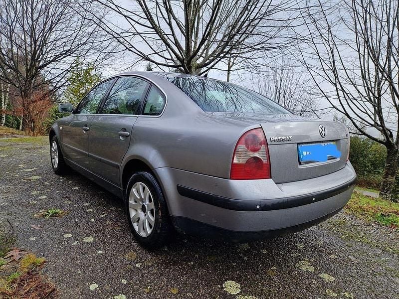 Usado VW Passat 130 HP (95 kW) 2002 Sedan