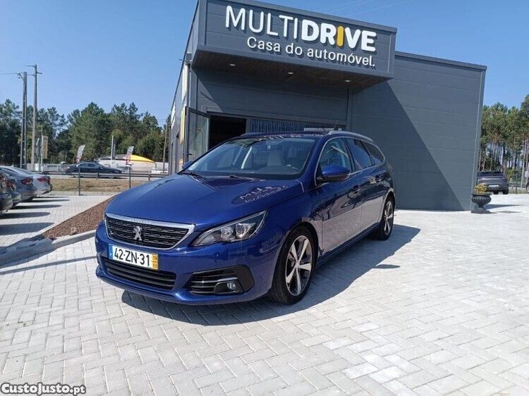 Azul Usado 2019 Peugeot 308 Allure | € 13.990 (Bom preço) - Imagem 1/1