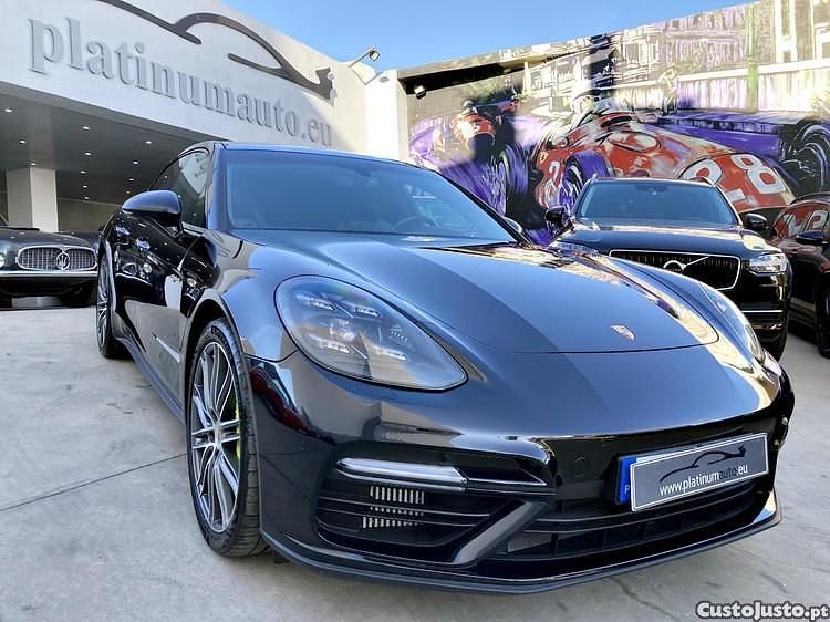 Cinza Usado 2017 Porsche Panamera Sedan | € 117.950 - Imagem 1/1