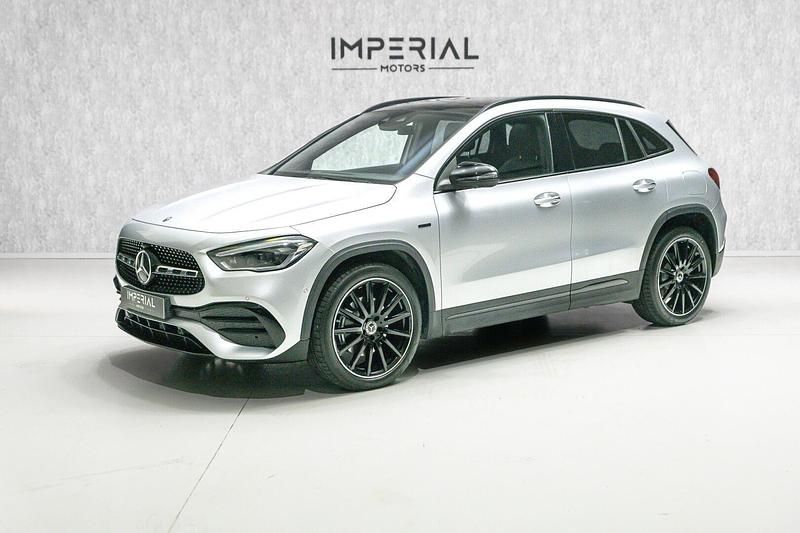 Cinza Usado 2020 Mercedes GLA250 AMG line SUV | € 37.450 (Preço justo) - Imagem 1/4