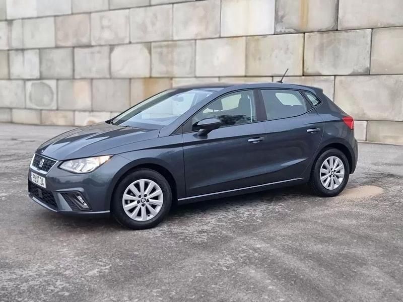 Usado Seat Ibiza Style 80 HP (58 kW) 2019 Cinzento Citadino