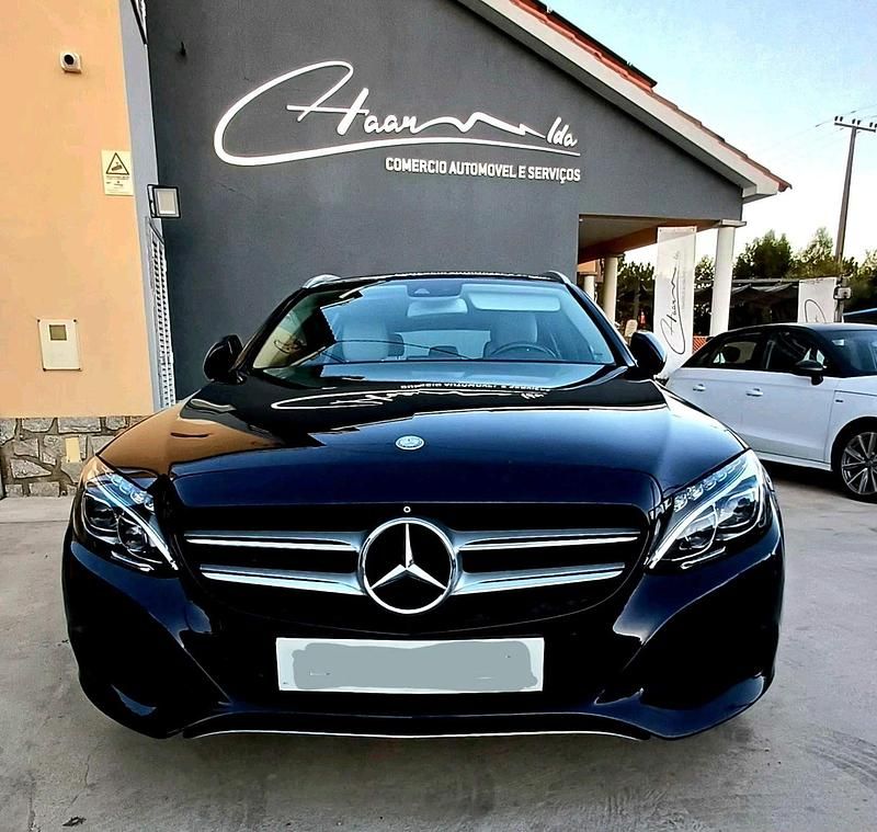 Usado Mercedes C350 Avantgarde 279 HP (205 kW) 2015 Azul Carrinha
