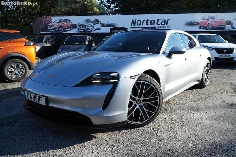 Usado Porsche Taycan Performance Package 319 kW (435 HP) 2023 Branco Sedan