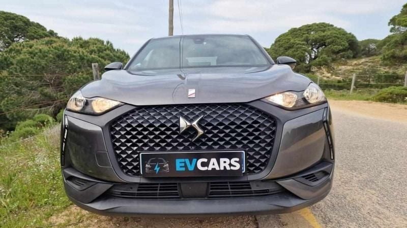 Cinzento Usado 2021 DS Automobiles DS3 Crossback E-Tense SUV | € 18.850 (Super Preço) - Imagem 1/4
