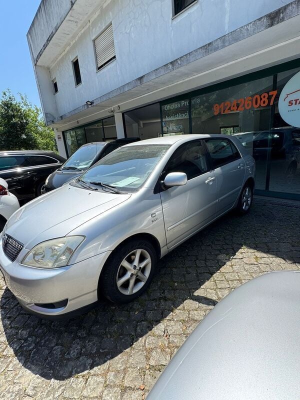 Cinza Usado 2002 Toyota Corolla Sol Citadino | € 4.750 (Preço justo) - Imagem 1/4