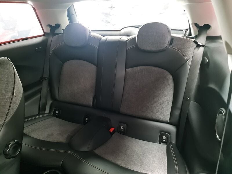 Preto Usado 2014 Mini Cooper D Citadino | € 13.750 (Preço justo) - Imagem 1/4