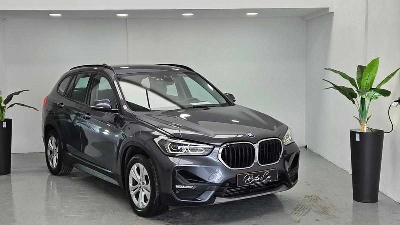 Cinzento Usado 2021 BMW 220 SUV | € 25.990 (Preço justo) - Imagem 1/4