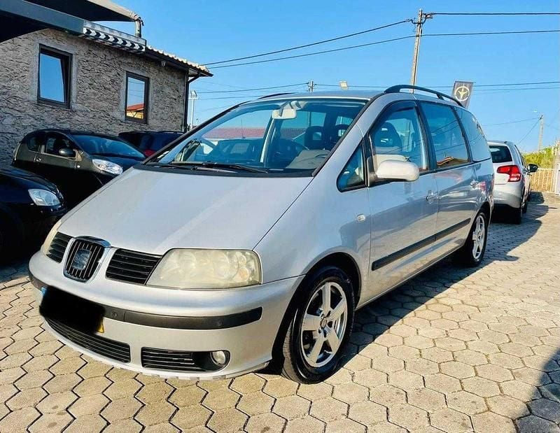 Cinza Usado 2005 Seat Alhambra Monovolume | € 4.990 (Preço justo) - Imagem 1/4