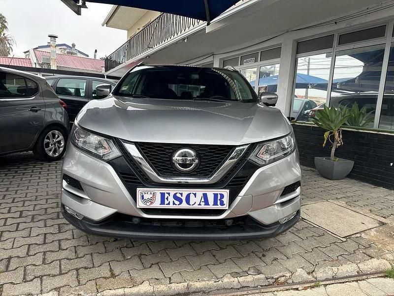 Cinzento Usado 2018 Nissan Qashqai SUV | € 19.750 (Preço justo) - Imagem 1/4