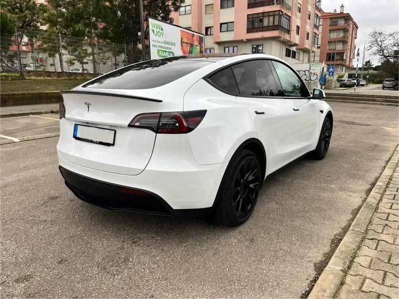 Usado Tesla Model Y 239 kW (325 HP) 2023 Branco SUV