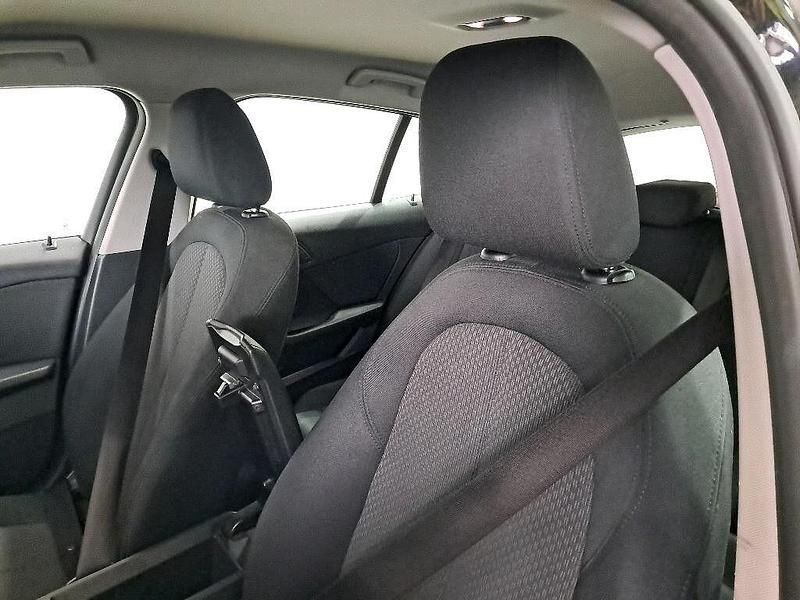 Usado BMW 116 116 HP (85 kW) 2021 Preto Citadino