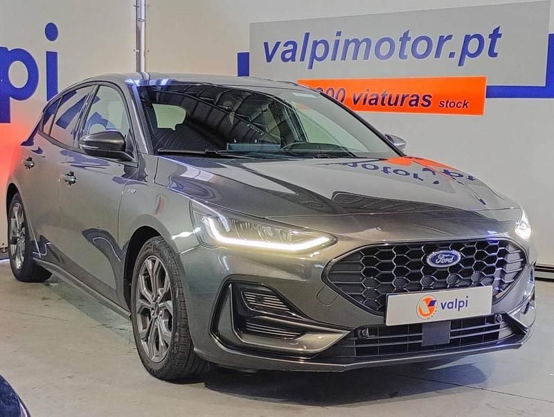 Usado Ford Focus 115 HP (84 kW) 2025 Cinzento